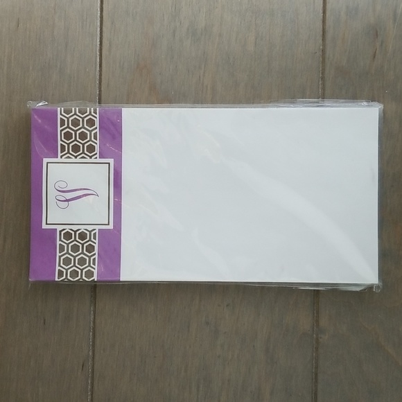 Monogram “V” Note Pad by the Inviting Company - Picture 1 of 4
